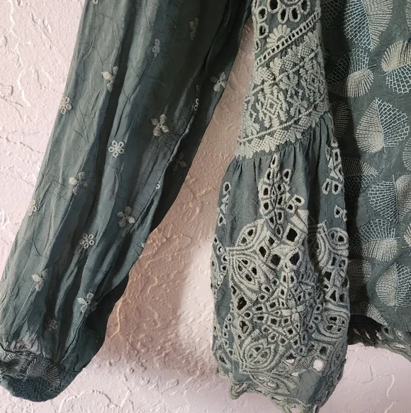 Johnny Was Leaf Top - Picture 2 of 5